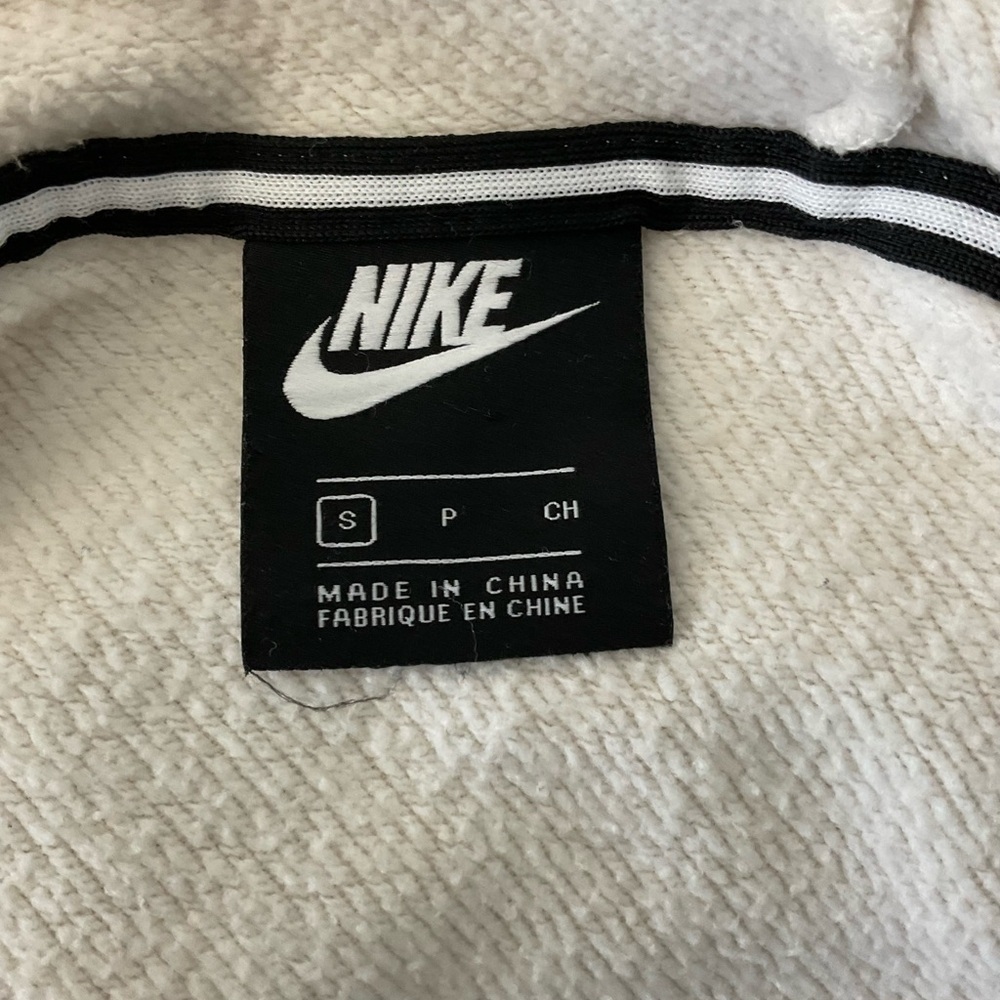 Nike Cream Relaxed Fit Hoodie Sweatshirt - Picture 2 of 8